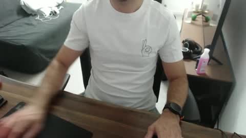 latexdave84 online show from March 18, 7:11 am