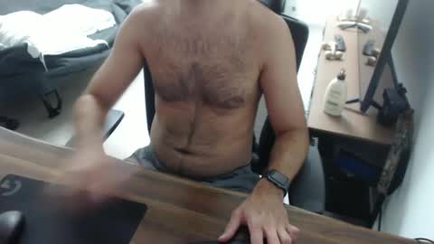 Snapshot of latexdave84 chatting on May 4, 10:33 am latexdave84 online show from May 4, 10:33 am