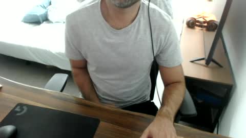 latexdave84 online show from June 25, 1:59 pm