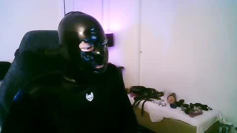 latexminheadroom online show from October 28, 1:53 am