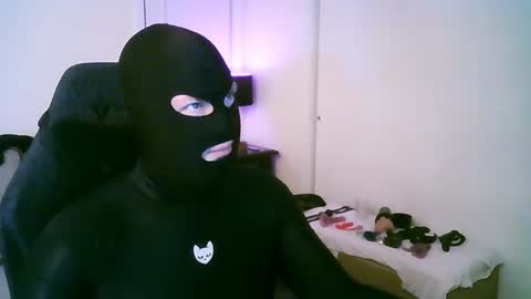 Snapshot of latexminheadroom chatting on July 16, 3:34 am latexminheadroom online show from July 16, 3:34 am