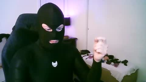 Snapshot of latexminheadroom chatting on July 20, 5:11 am latexminheadroom online show from July 20, 5:11 am