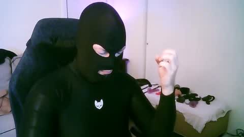 Snapshot of latexminheadroom chatting on July 22, 5:54 am latexminheadroom online show from July 22, 5:54 am