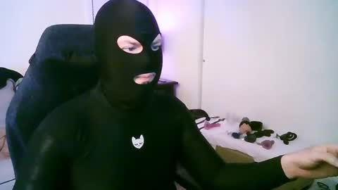 Snapshot of latexminheadroom chatting on July 23, 5:16 am latexminheadroom online show from July 23, 5:16 am