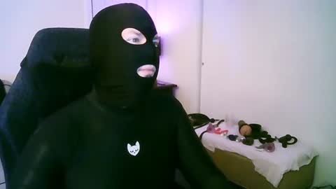 Snapshot of latexminheadroom chatting on July 29, 6:00 am latexminheadroom online show from July 29, 6:00 am
