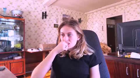 Amelia online show from March 15, 9:37 am