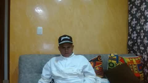 latin_11in online show from April 10, 2:17 am