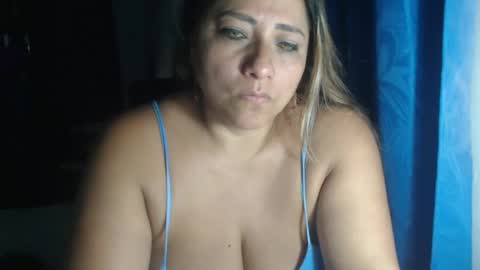 Snapshot of latin_big_boobs chatting on October 14, 1:06 am latin_big_boobs online show from October 14, 1:06 am