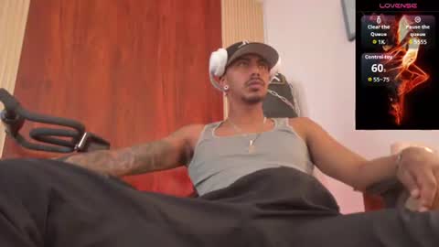 Snapshot of latin_blackmen chatting on July 4, 7:09 pm latin_blackmen online show from July 4, 7:09 pm