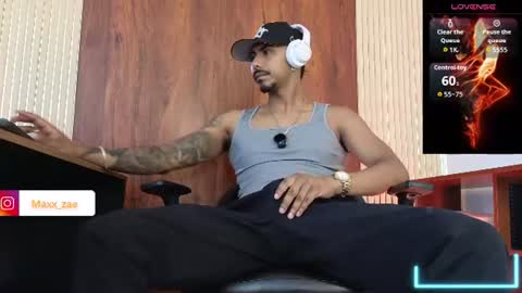 Snapshot of latin_blackmen chatting on July 17, 5:29 pm latin_blackmen online show from July 17, 5:29 pm