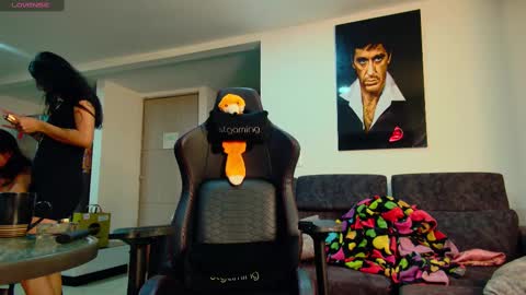 Snapshot of latin_couple77 chatting on February 23, 2:51 am Sara y Andy online show from February 23, 2:51 am