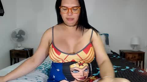 Snapshot of latinaflower_ts chatting on June 7, 1:32 am FLOR SALVAJE online show from June 7, 1:32 am