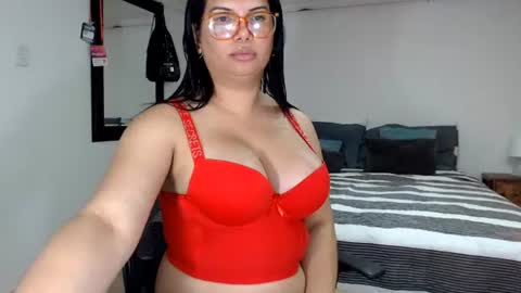 FLOR SALVAJE online show from July 3, 3:35 am