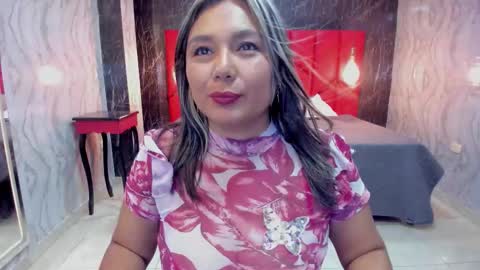 EMMA   online show from February 6, 2:53 pm