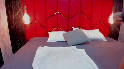 EMMA   online show from February 12, 4:24 pm