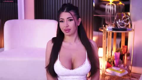 Latina online show from April 24, 6:21 pm