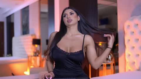 Snapshot of latinaloco chatting on May 14, 6:04 pm Latina online show from May 14, 6:04 pm