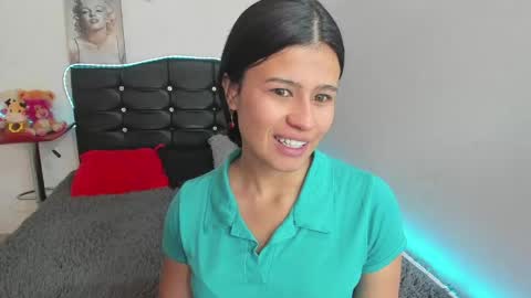 Snapshot of latinaqueen023 chatting on May 4, 4:03 pm Luna online show from May 4, 4:03 pm