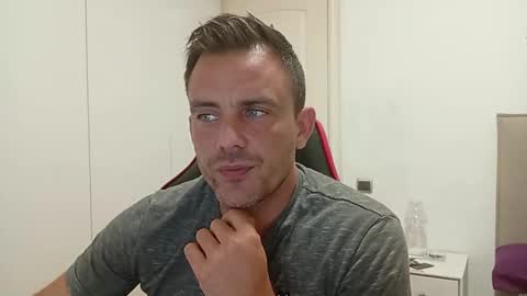 Snapshot of latinboyblue chatting on September 8, 8:41 pm LatinBlueBoy online show from September 8, 8:41 pm