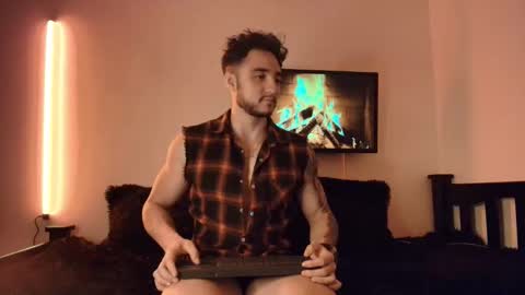 Snapshot of latinboyvip_ chatting on May 6, 2:51 am LatinBoyVIP Colombian online show from May 6, 2:51 am