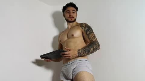 Snapshot of latinboyvip_ chatting on June 4, 3:07 pm LatinBoyVIP Colombian online show from June 4, 3:07 pm