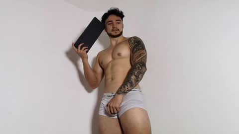 Snapshot of latinboyvip_ chatting on June 5, 2:34 pm LatinBoyVIP Colombian online show from June 5, 2:34 pm
