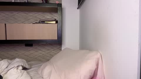 Snapshot of latinella chatting on December 22, 1:01 am Hi - online show from December 22, 1:01 am