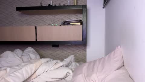 Snapshot of latinella chatting on December 29, 2:38 am Hi - online show from December 29, 2:38 am