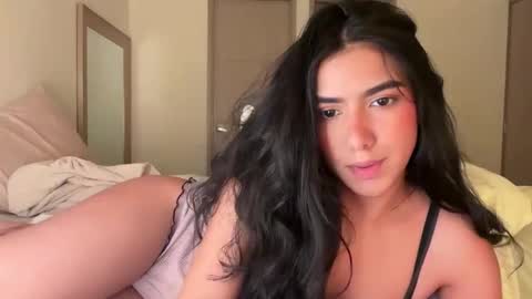 Snapshot of latinella chatting on December 4, 4:33 am Hi - online show from December 4, 4:33 am