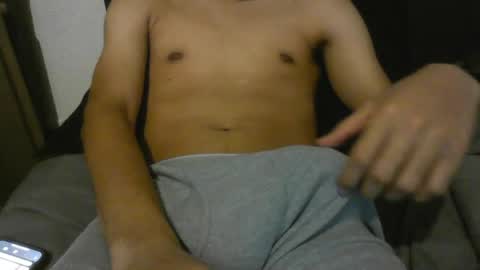 latinman7945 online show from July 7, 7:23 am