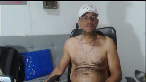 latinmartin254 online show from June 6, 7:07 pm