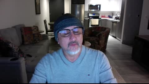 Snapshot of latinnous chatting on December 25, 3:29 am QS - INDEPENDENT MODEL online show from December 25, 3:29 am