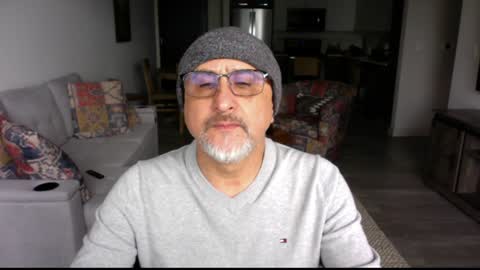 Snapshot of latinnous chatting on December 25, 7:34 pm QS - INDEPENDENT MODEL online show from December 25, 7:34 pm