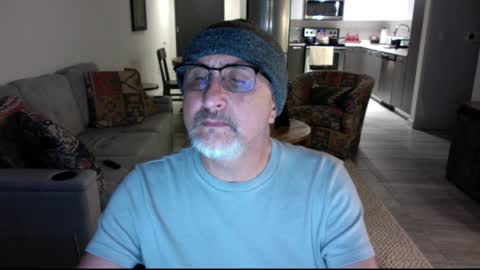 Snapshot of latinnous chatting on December 28, 2:33 am QS - INDEPENDENT MODEL online show from December 28, 2:33 am