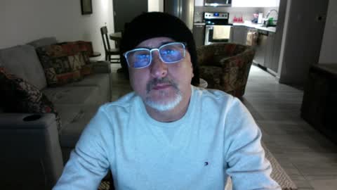 Snapshot of latinnous chatting on January 23, 2:44 am QS - INDEPENDENT MODEL online show from January 23, 2:44 am