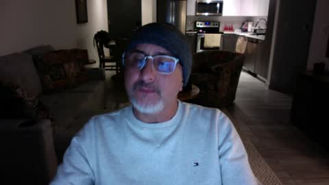 Snapshot of latinnous chatting on January 26, 2:03 am QS - INDEPENDENT MODEL online show from January 26, 2:03 am