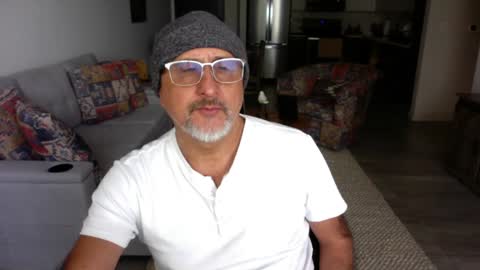 Snapshot of latinnous chatting on January 26, 9:18 pm QS - INDEPENDENT MODEL online show from January 26, 9:18 pm