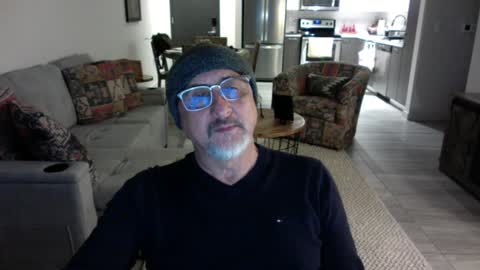 Snapshot of latinnous chatting on January 28, 3:36 am QS - INDEPENDENT MODEL online show from January 28, 3:36 am