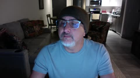 Snapshot of latinnous chatting on January 29, 5:19 am QS - INDEPENDENT MODEL online show from January 29, 5:19 am