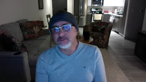 Snapshot of latinnous chatting on January 30, 5:30 am QS - INDEPENDENT MODEL online show from January 30, 5:30 am