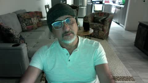 Snapshot of latinnous chatting on January 31, 5:51 am QS - INDEPENDENT MODEL online show from January 31, 5:51 am