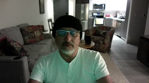 Snapshot of latinnous chatting on February 16, 4:20 am QS - INDEPENDENT MODEL online show from February 16, 4:20 am