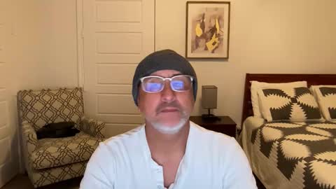 Snapshot of latinnous chatting on October 14, 4:24 am QS - INDEPENDENT MODEL online show from October 14, 4:24 am