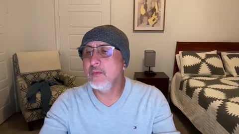 Snapshot of latinnous chatting on October 16, 2:34 am QS - INDEPENDENT MODEL online show from October 16, 2:34 am