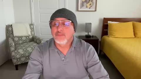 Snapshot of latinnous chatting on October 30, 11:16 pm QS - INDEPENDENT MODEL online show from October 30, 11:16 pm