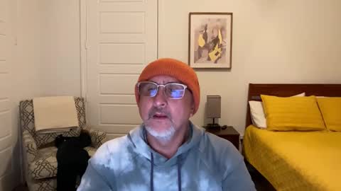 Snapshot of latinnous chatting on November 2, 3:42 am QS - INDEPENDENT MODEL online show from November 2, 3:42 am