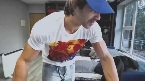 Snapshot of latino23bom chatting on December 14, 4:23 pm sam online show from December 14, 4:23 pm