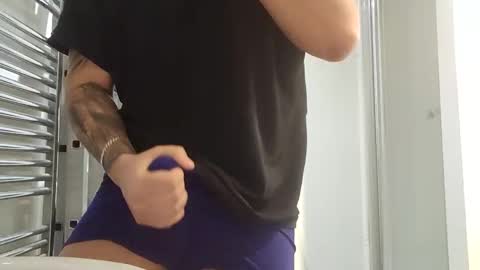 Snapshot of latino8484 chatting on January 28, 7:22 am latino8484 online show from January 28, 7:22 am