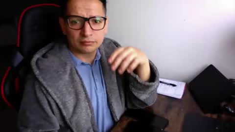 Snapshot of latino8484 chatting on October 15, 8:14 am latino8484 online show from October 15, 8:14 am