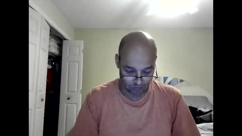 Snapshot of latinoinfla chatting on December 1, 8:20 pm latinoinfla online show from December 1, 8:20 pm